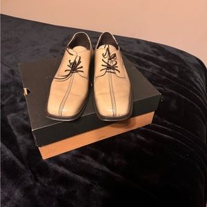 Kenneth Cole dress shoes